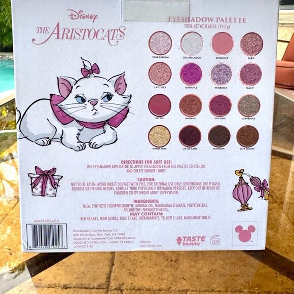 NWT Gorgeous DISNEY THE ARISTOCATS Mary White Pink Furry Cover Eyeshadow Palette - Picture 7 of 16